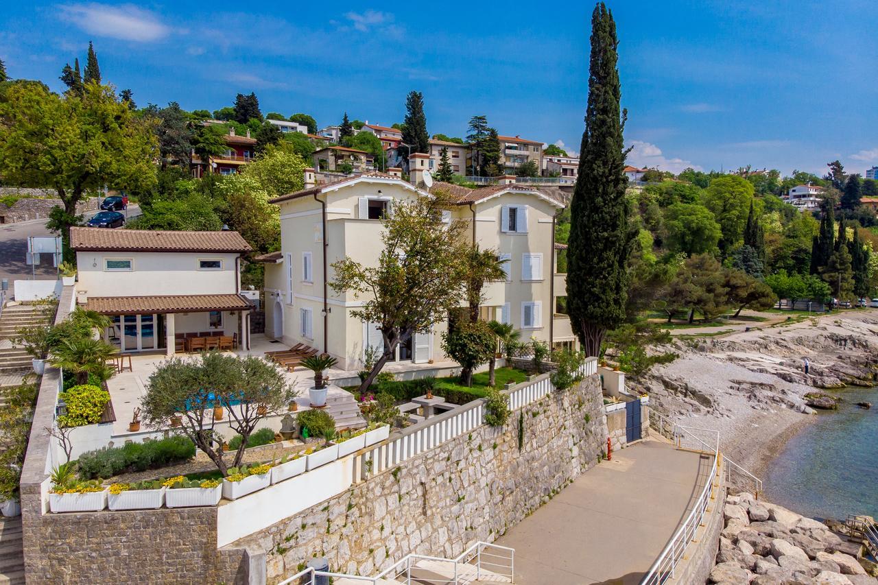 Apartments Villa Nora Rijeka Exteriör bild