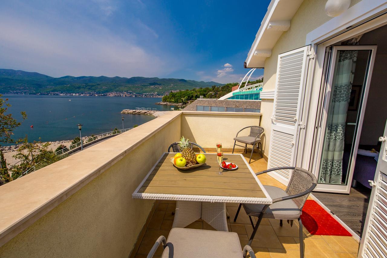 Apartments Villa Nora Rijeka Exteriör bild
