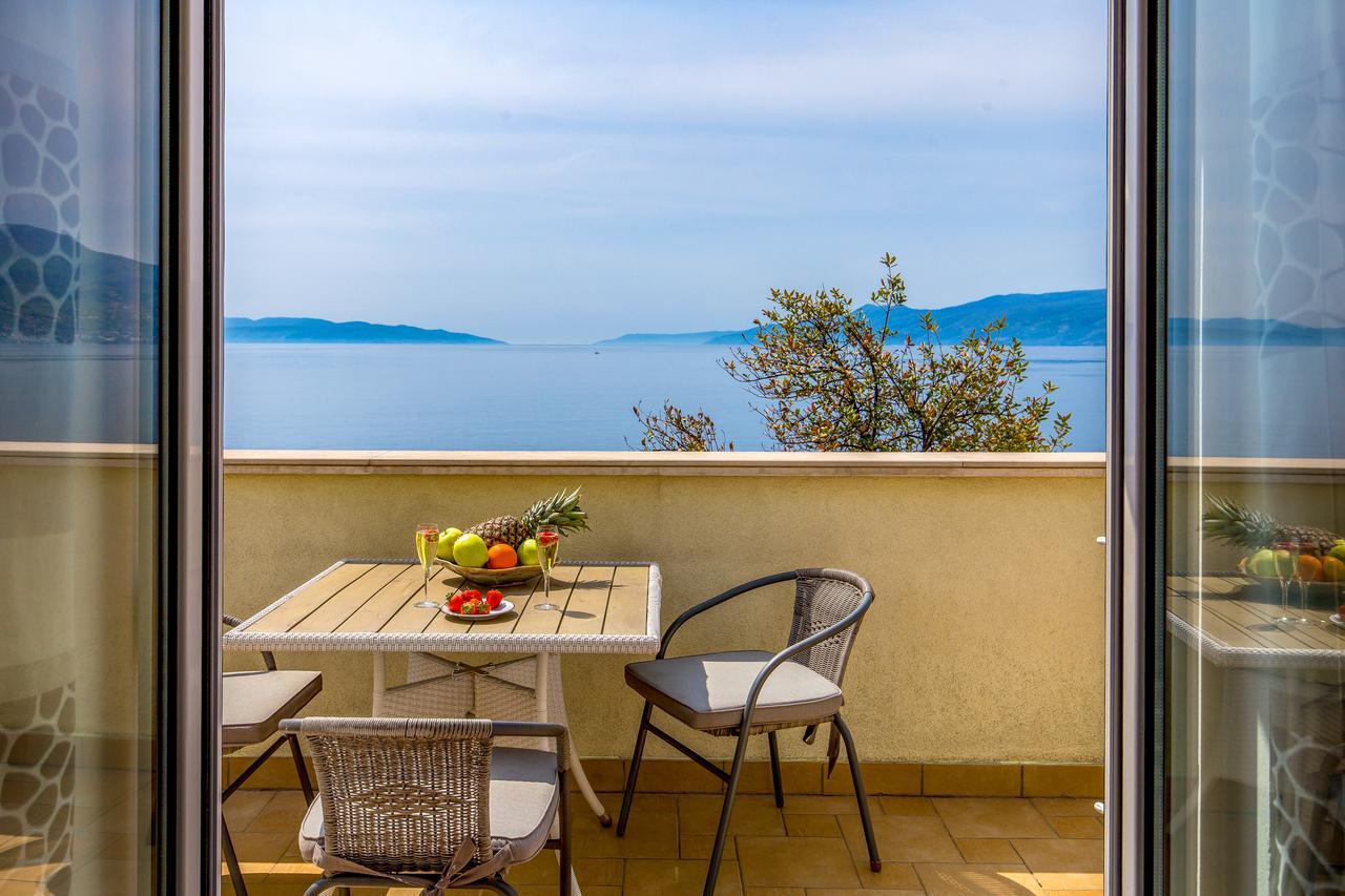 Apartments Villa Nora Rijeka Exteriör bild
