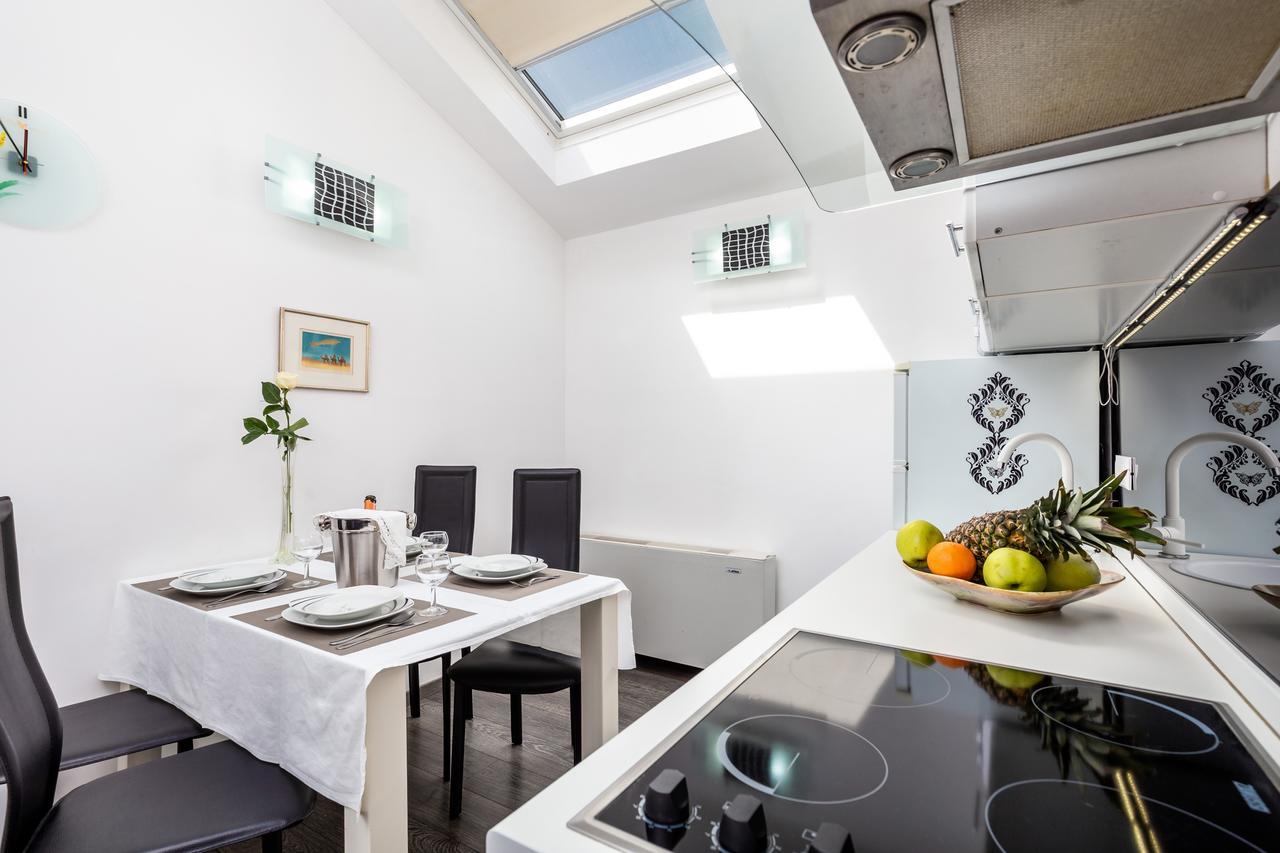 Apartments Villa Nora Rijeka Exteriör bild