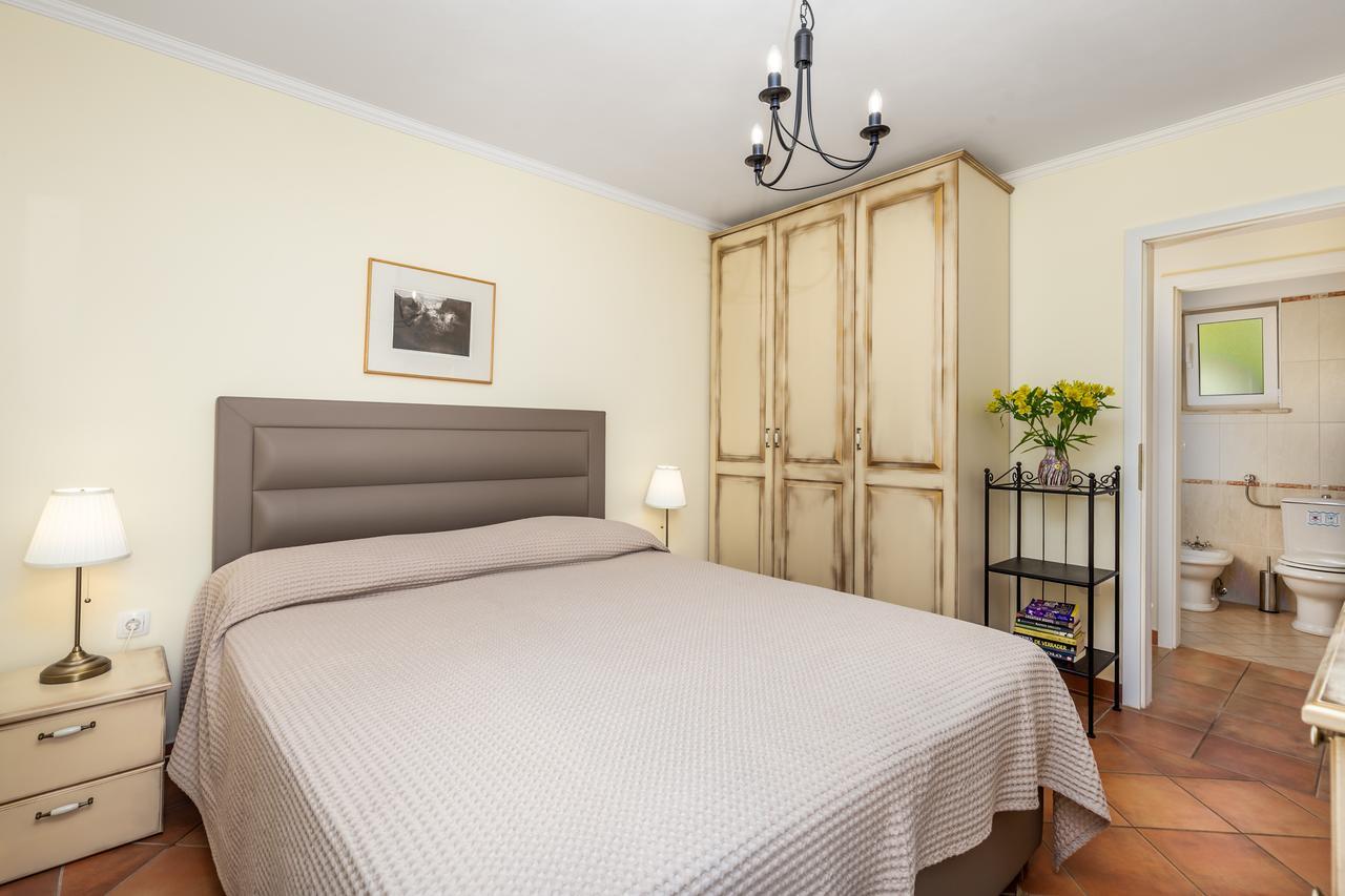 Apartments Villa Nora Rijeka Exteriör bild