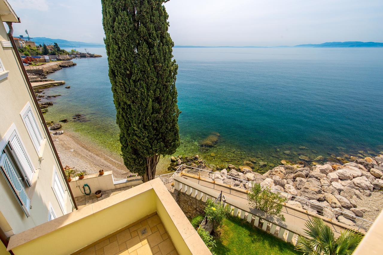 Apartments Villa Nora Rijeka Exteriör bild